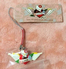 Hello Kitty LOVE tattoo 5j