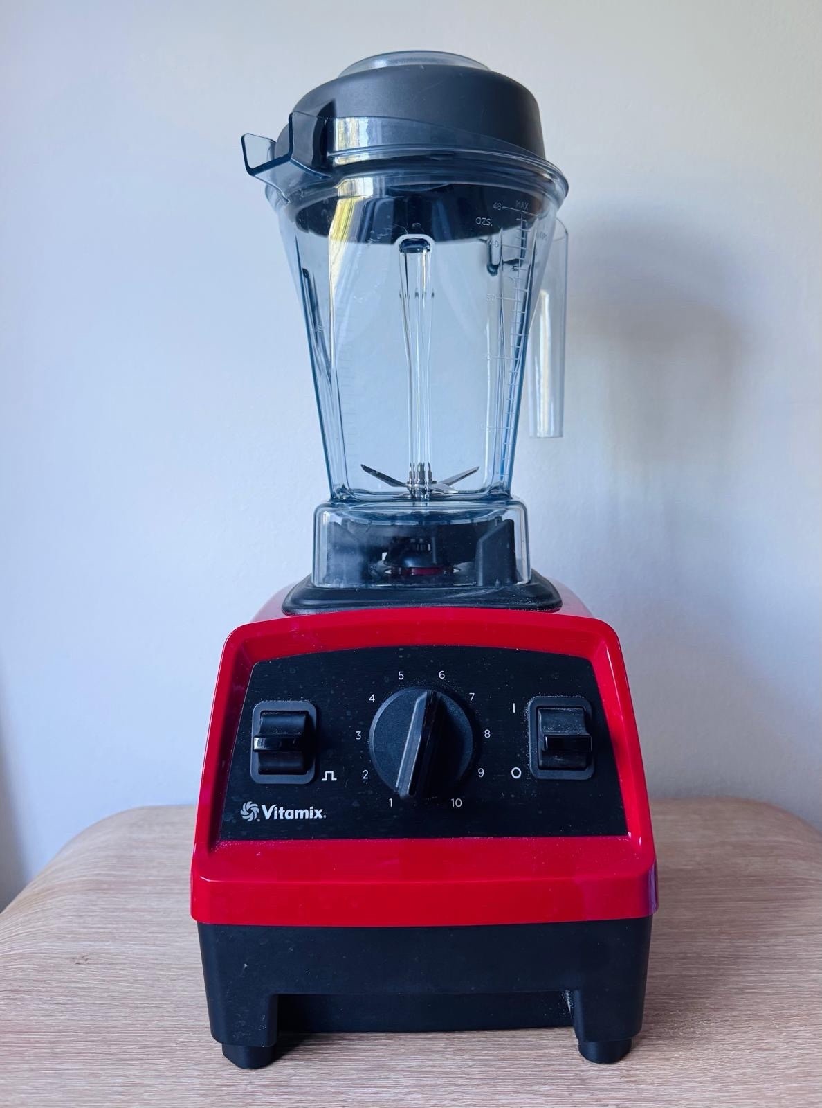 Vitamix Explorian E310 Countertop Blender Red