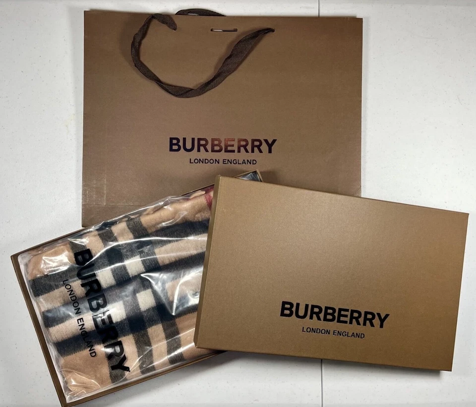 Bufanda Burberry 100 % cachemir a cuadros a cuadros 71""x12"" hecha en Escocia unisex nueva con etiquetas Foto 2 de 4