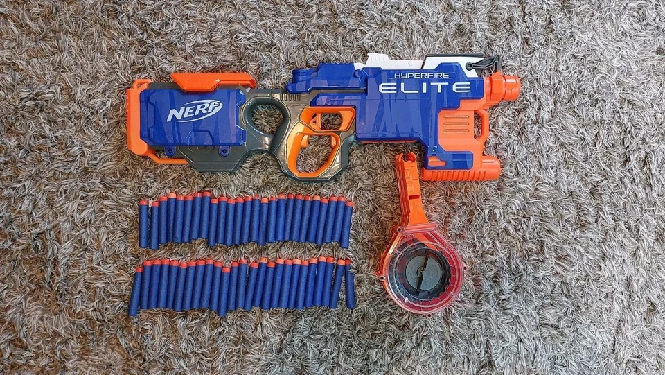 Nerf Hyperfire Elite 50 Pfeile 25er Magazin mit Batterien - Bild 3 von 4