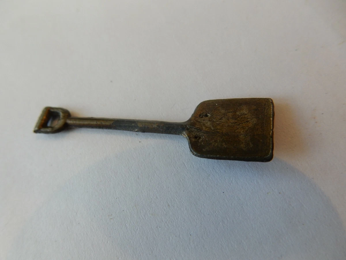 Tiny shovel deals
