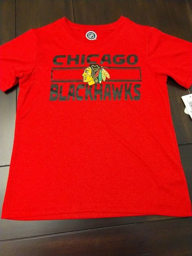 Chicago Blackhawks NHL Youth T-shirt (Size Med 8/10)