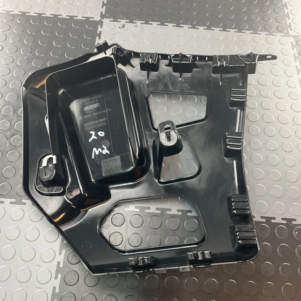 2016-2021 OEM BMW F87 M2 Competition Rear Left Side Bumper Support Bracket OEM - Imagem 2 de 4