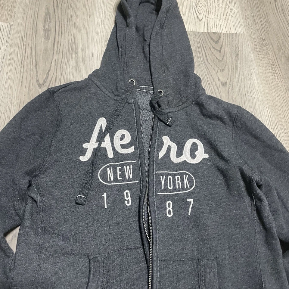 Sudadera con Capucha Y2K Aeropostale Para Mujer Gris Medio Sudadera con Cremallera (Crebilla Rota) Foto 2 de 4