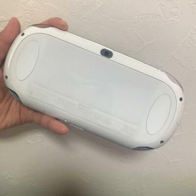 Sony PSVITA Crystal White 3G / Wi-Fi Model PCH-1100 AB02 from