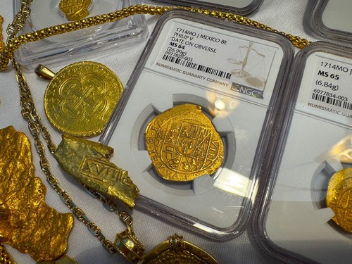 MEXICO 8 ESCUDOS 1714 NGC 64 1715 FLEET SHIPWRECK PIRATE GOLD COINS TREASURE - Picture 9 of 24