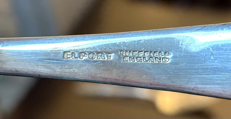 SHEFFIELD ENGLAND SILVER PLATED 9” SERVING SPOON AND FORK SALAD SET - Image 4 of 4