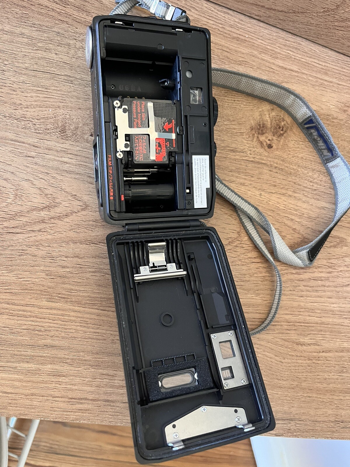 Appareil Photo Nikon AW 35 - Pour Pièces / Réparation