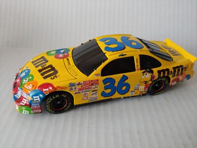 Action Diecast Nascar KEN SCHRADER #36 M&M'S - BANK - 2001