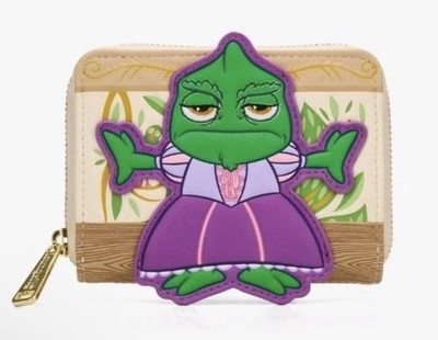 Loungefly Disney Tangled Pascal Dress Zip Hard Tag Wallet  display picture 3