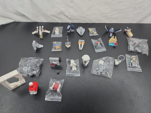 LEGO Star Wars Advent Calendar 2022 75340 Darth Vader R2-D2 C-3PO 99%