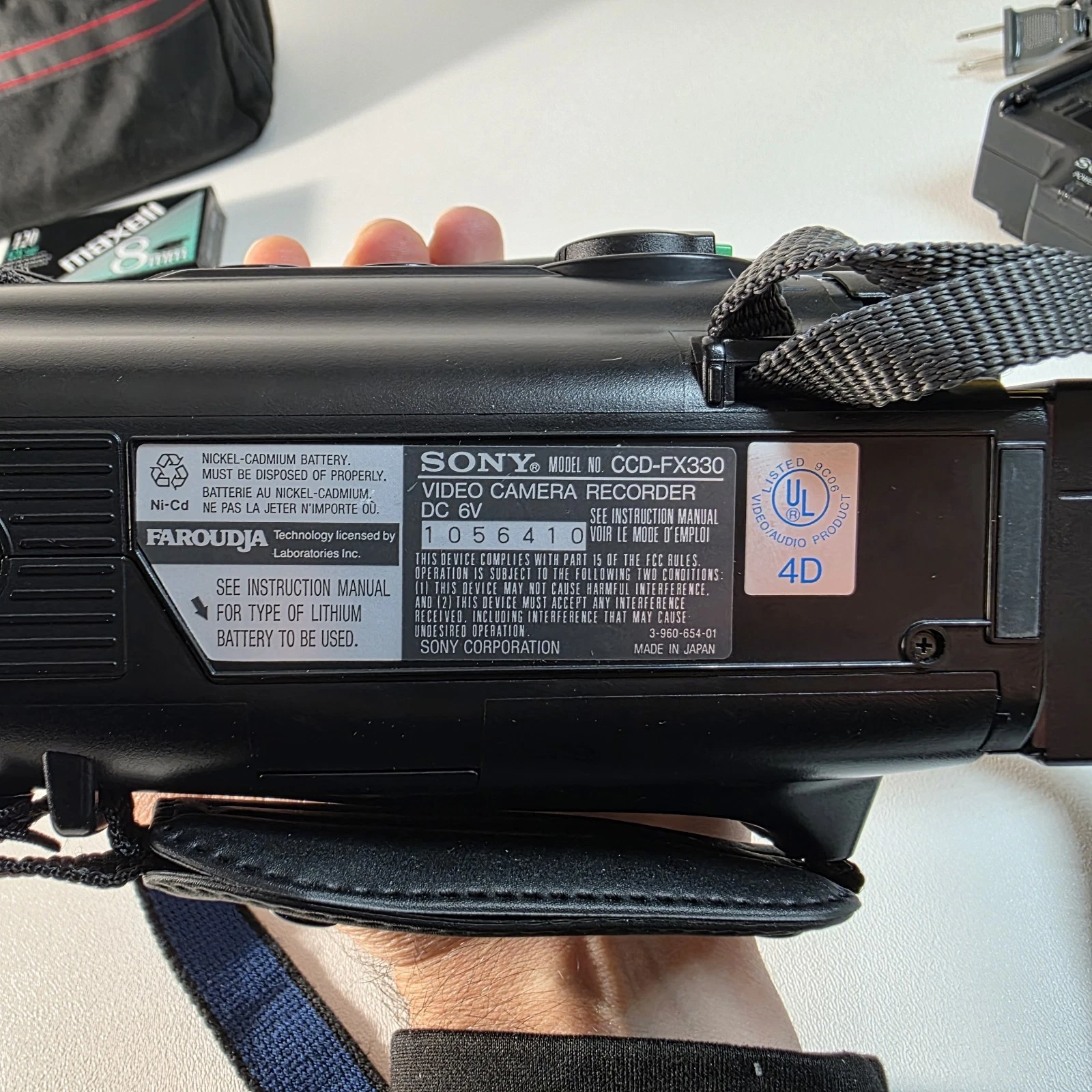 Vintage Sony Handycam CCD-FX330 Video 8 Handheld Camcorder 10x Zoom Black Works image 12