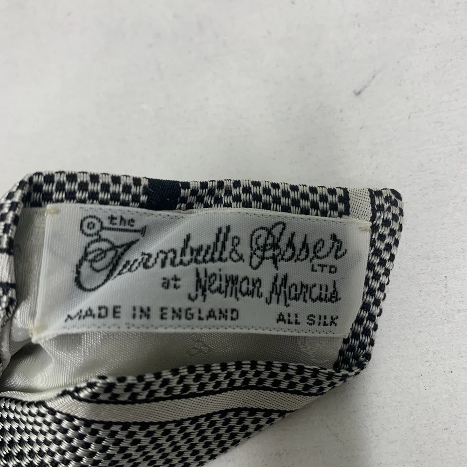 Corbata Turnbull Asser Silk hecha en inglés Foto 4 de 4