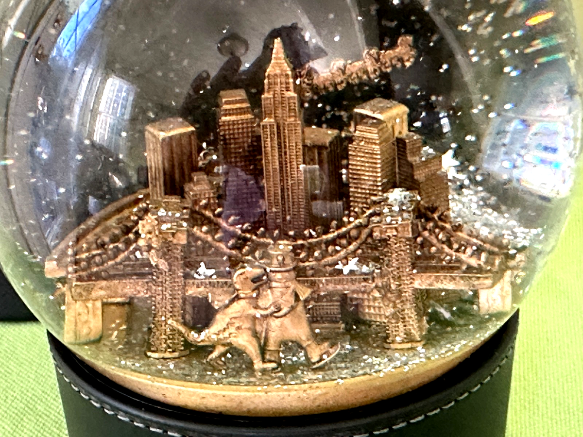 COACH SNOW GLOBE WITH REXY AND SNOWMAN:NIB BLACK/BRASS CCT00 | eBay