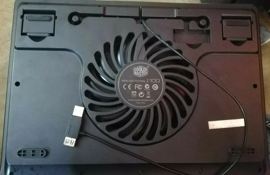 Cooler Master Notepal i100 Almohadilla de enfriamiento ultra delgada Ventilador silencioso ¡en EXCELENTE estado! Foto 4 de 4
