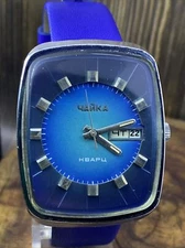 Watch Chaika Quartz Rezonator 3050 Soviet electronic-mechanical Blue Dial #4375