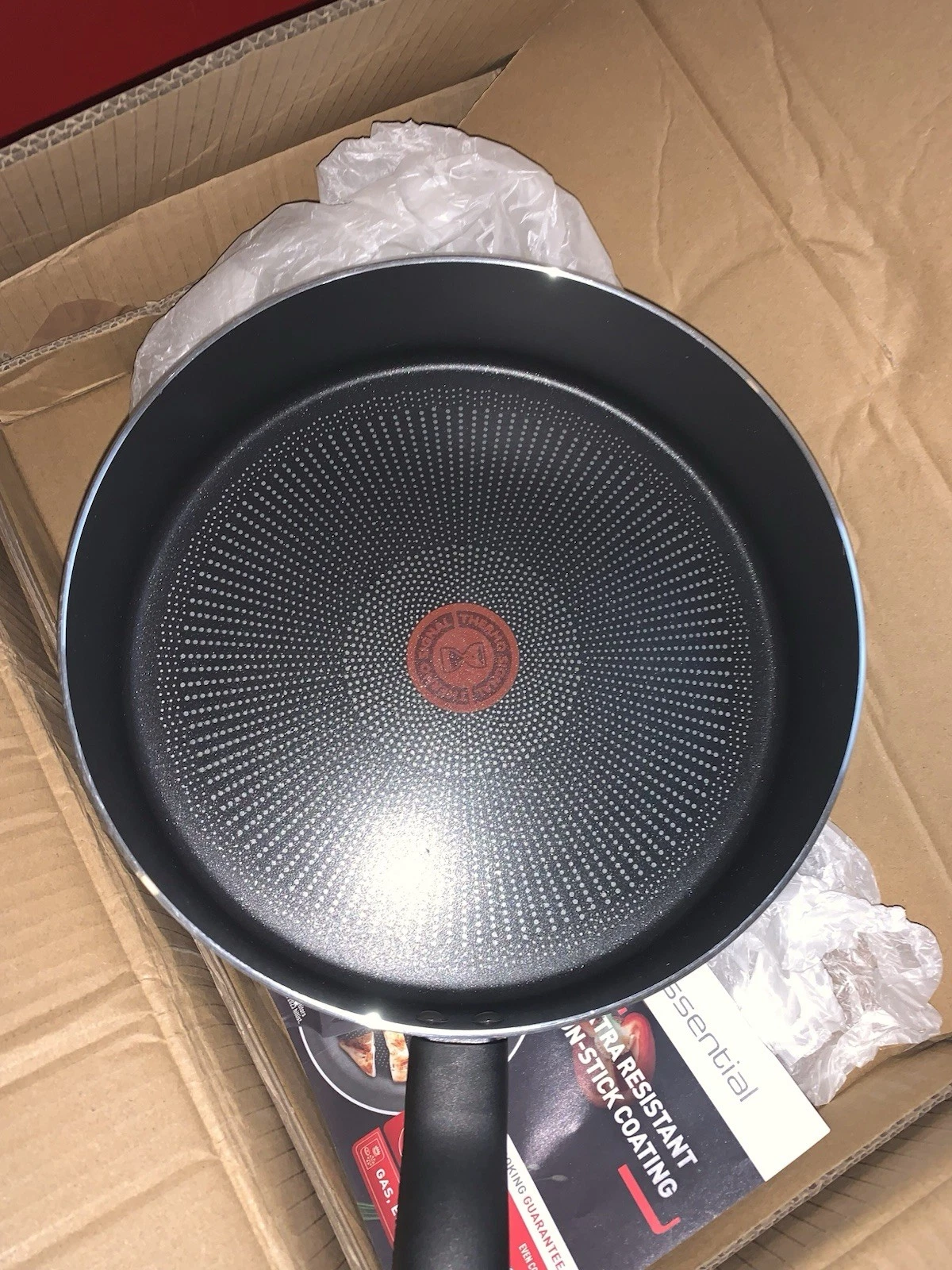 Tefal Titanium Essential Non-Stick Frying Pan 26 cm Metal Safe All Hobs Boxed