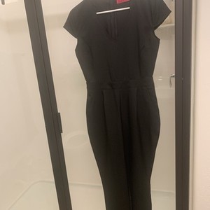 boohoo black jumpsuit NWT Size 6