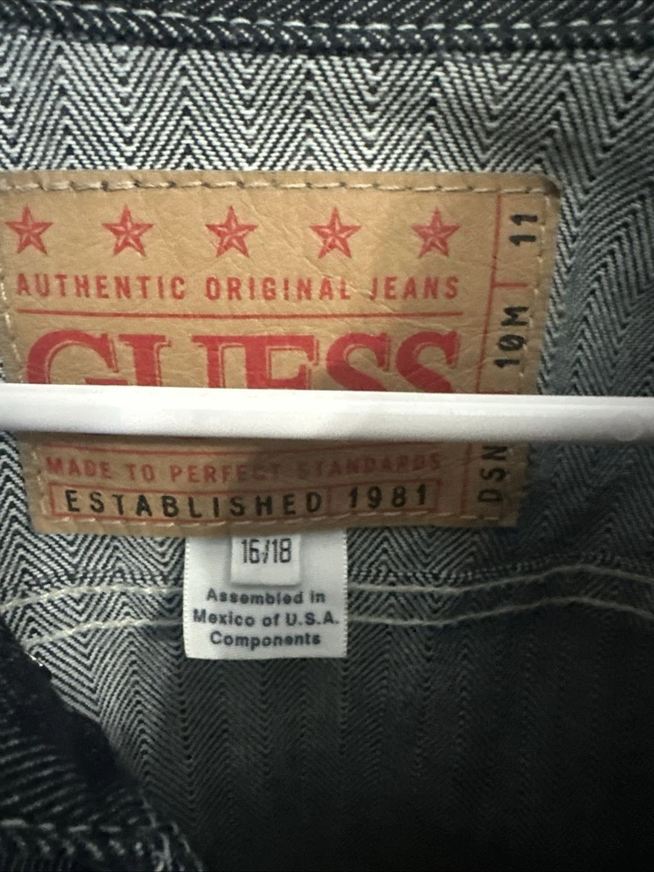 Chaqueta de Camionero Denim Negra Vintage GUESS Juvenil Talla XL 16-18 Foto 2 de 4