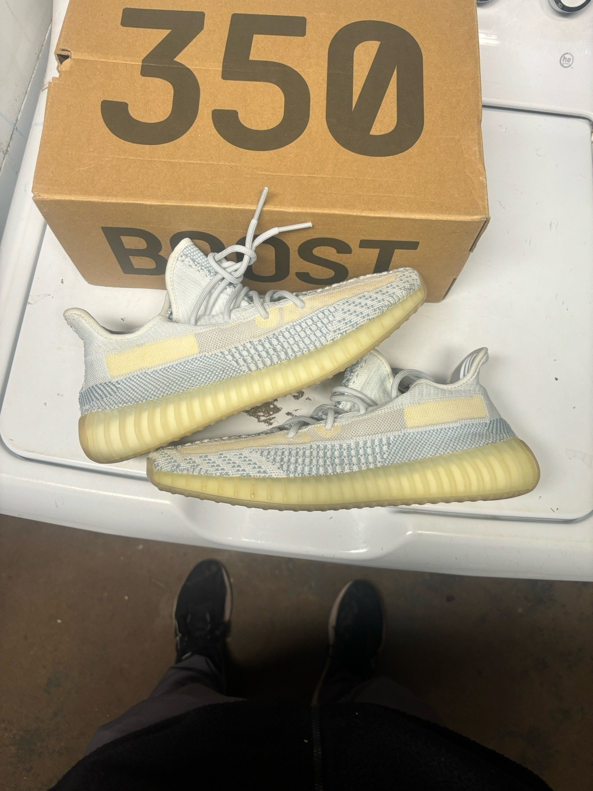 Size 11 - Adidas Yeezy Boost 350 V2 Cloud White Non-Reflective CLEAN 🧼
