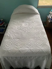 Vintage Bates George Washington's Choice White Chenille Bedspread Twin 106 X 77