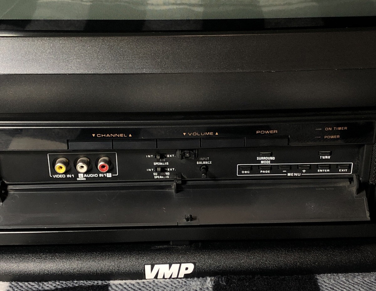 Sears LXI Series 27” Color TV Retro Gaming TV 1990 Model