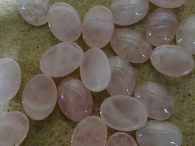 Cabochon Gemstone Pink Rose Quartz 13x18 mm (pkg 20)