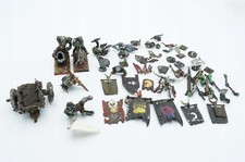 Warhammer Fantasy Battle Orcs and Goblins set of plastic miniatures and parts