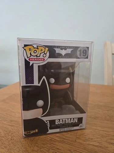 Funko POP Heroes Batman Dark Knight 19 w/Protector