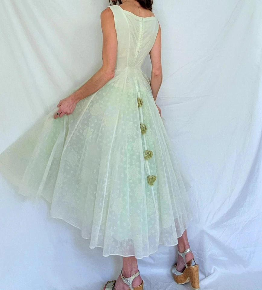 1950s Vintage Prom Dress: Cupcake Full Circle Formal Gown - Image 4 of 4