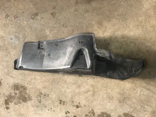 Seat Leon 1P Original Schliessteil Verkleidung Kotflügel vorne links 1P0853969