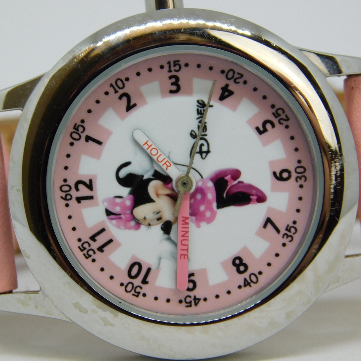 Disney Genuine Leather Quartz Analog Women display picture 3
