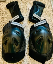 Blade Runner - Adult Knee & Wrist Pads/Guards - Set of 4 - Black - Size L