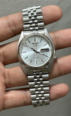 Rare seiko 5 automatic 17 jewels silver dial japan made watch for
