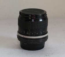 Nikon Nikkor 85 mm 1:2 Nikon F Lens