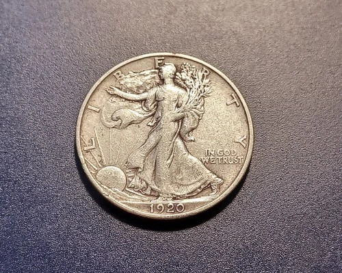 VF 1920-P Walking Liberty Half Dollar