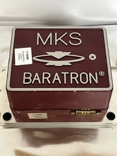 MKS Instruments Baratron MODEL 590A-14698, 1 TORR, 1/4" VCR