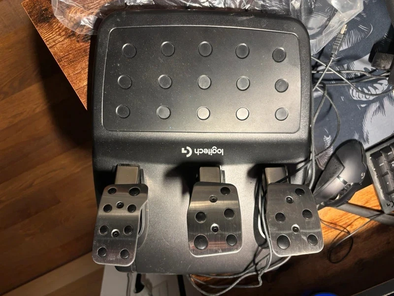 Logitech G29 Volante da Corsa con Pedali - Condizioni eccellenti - Immagine 2 di 4