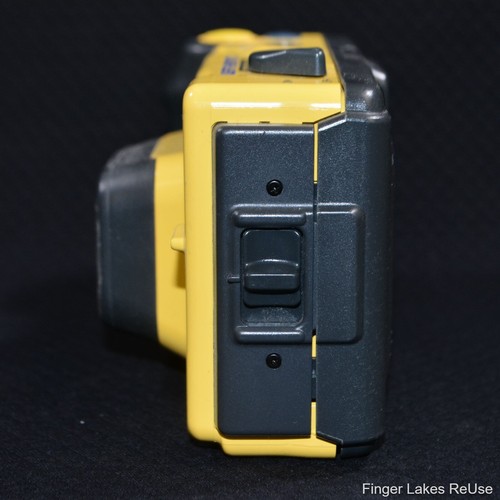 Minolta Weathermatic Dual 35 Underwater Camera - Picture 5 of 6