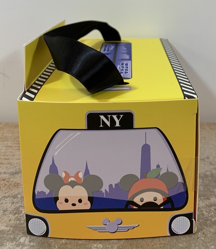 Disney Store The Big Apple Mickey and Minnie Mouse Tsum Tsum Mini 3.5” Plush Set - Picture 4 of 4