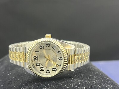 Analog Wristwatch with Quartz Movement WS12B358