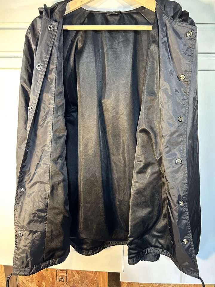 Chaqueta Obey talla L Rara Foto 4 de 4