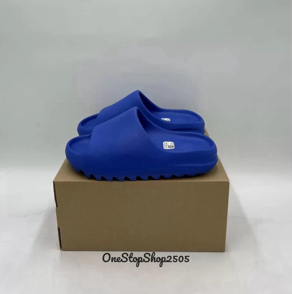 Sandalias Yeezy "Azure" talla 9 para hombre Foto 2 de 4