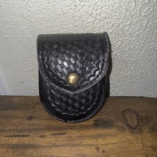 Vintage Safariland Leather Leather Handcuffs Holster 90