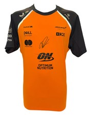OSCAR PIASTRI SIGNED MCLAREN CASTORE 2025 FORMULA 1 T-SHIRT (ACG CERT AG17783)