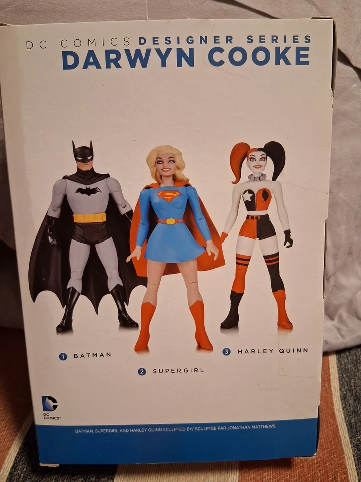 DC Collectibles - SUPERGIRL Action Figure - Darwyn Cooke Designer Series Mint  - Image 2 of 4