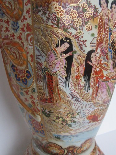 1970s Zhong Guo Zhi Zao Made in China Porcelain Floor Vase w/ Lid & Stand (25") - Picture 5 of 24