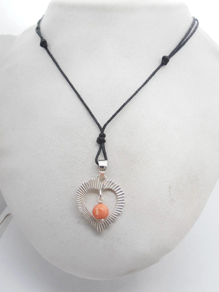 Ciondolo con Cuore in Argento 925 e Corallo Rosa Naturale - Pendente Girocollo - Immagine 3 di 4