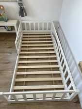 Łóżeczko dziecięce 90x200cm z stelażem listwowym i ochroną przed upadkiem