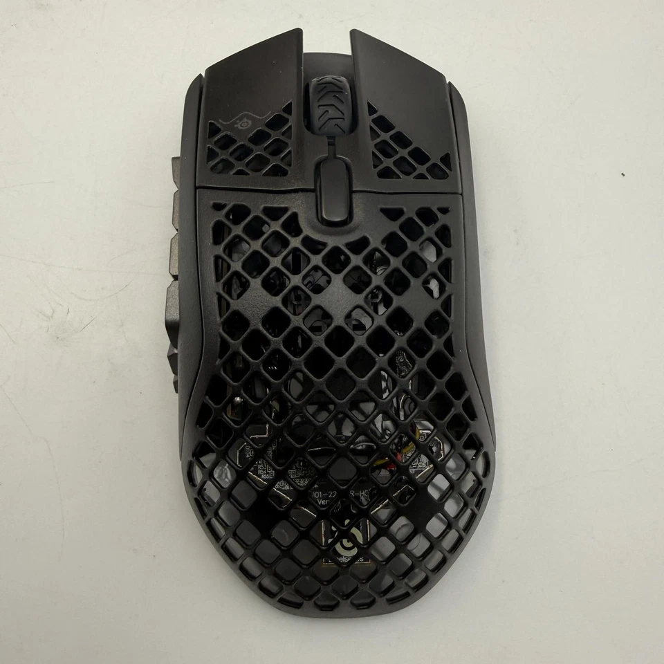 SteelSeries Aerox 9 Wireless - Holey RGB Gaming Mouse - Image 2 of 4